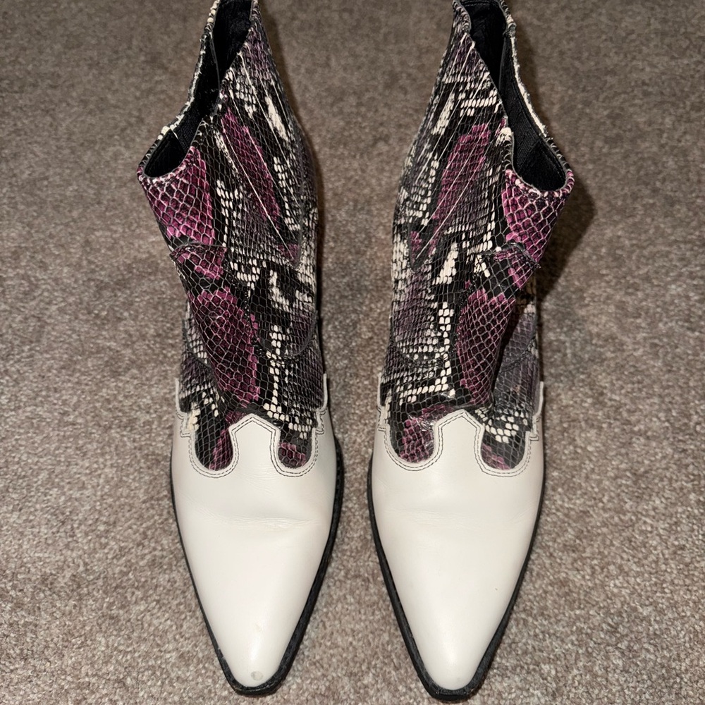 Stylish Women's Snakeskin Ankle Boots - White and Pink